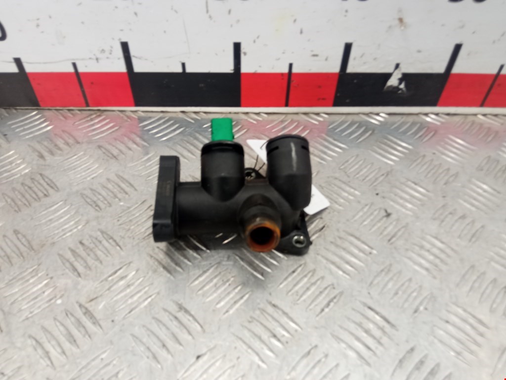 Корпус термостата AUDI A6 C5 1997-2004