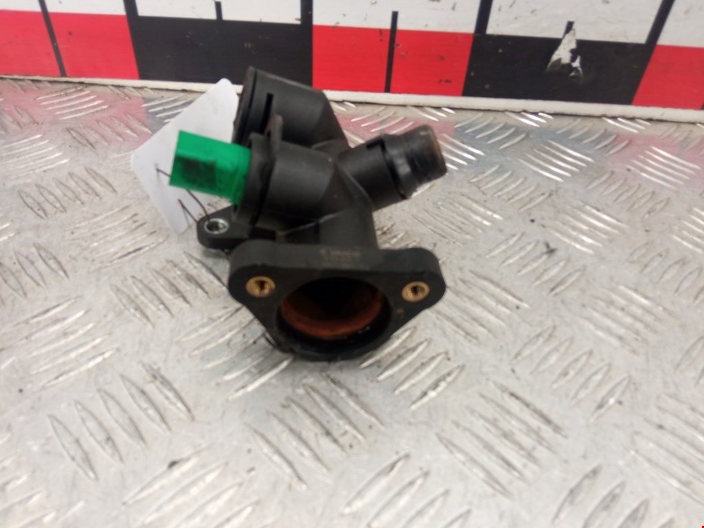 Корпус термостата AUDI A6 C5 1997-2004