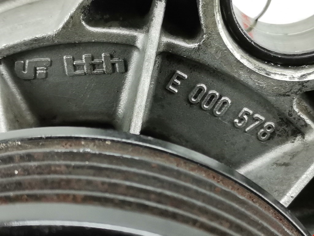 Насос водяной (помпа) BMW 5er 5 серия E39 1995-2004