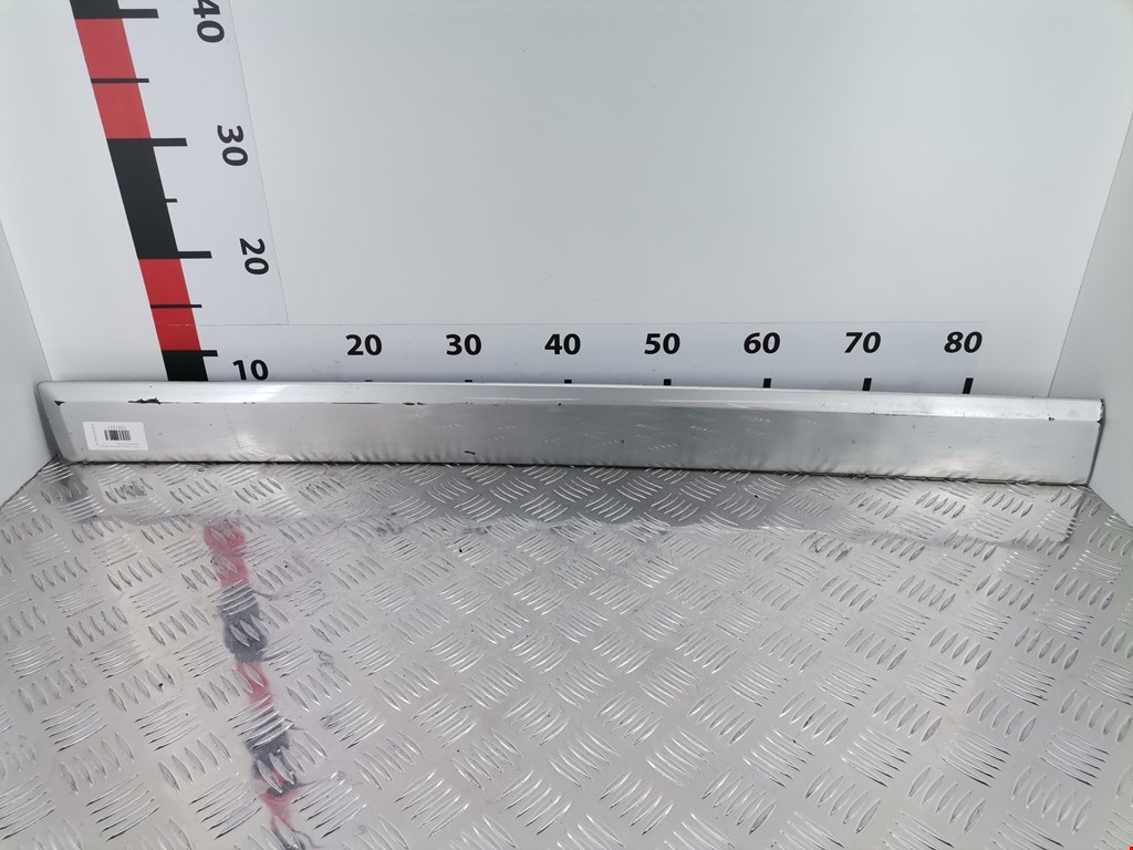 Накладка декоративная (молдинг) двери передней левой Ford Fusion (2002-2012)