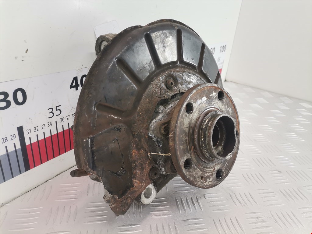 Ступица передняя правая VOLKSWAGEN Passat B7 2011-2015