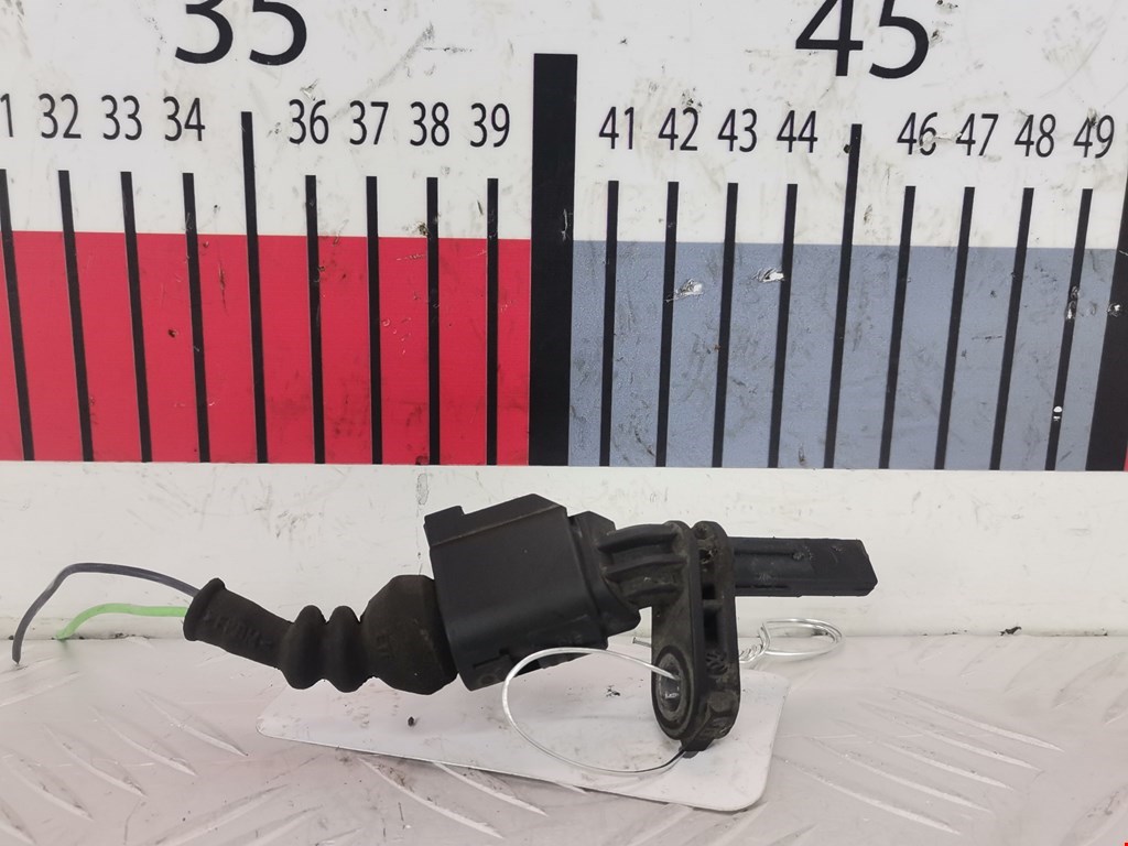 Датчик ABS передний левый VOLKSWAGEN Passat B7 2011-2015