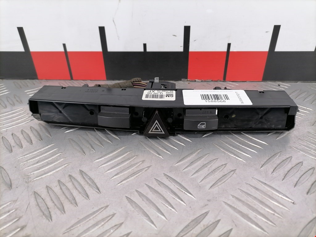 Кнопка аварийной сигнализации (аварийки) OPEL Astra H/Family 2004-2015