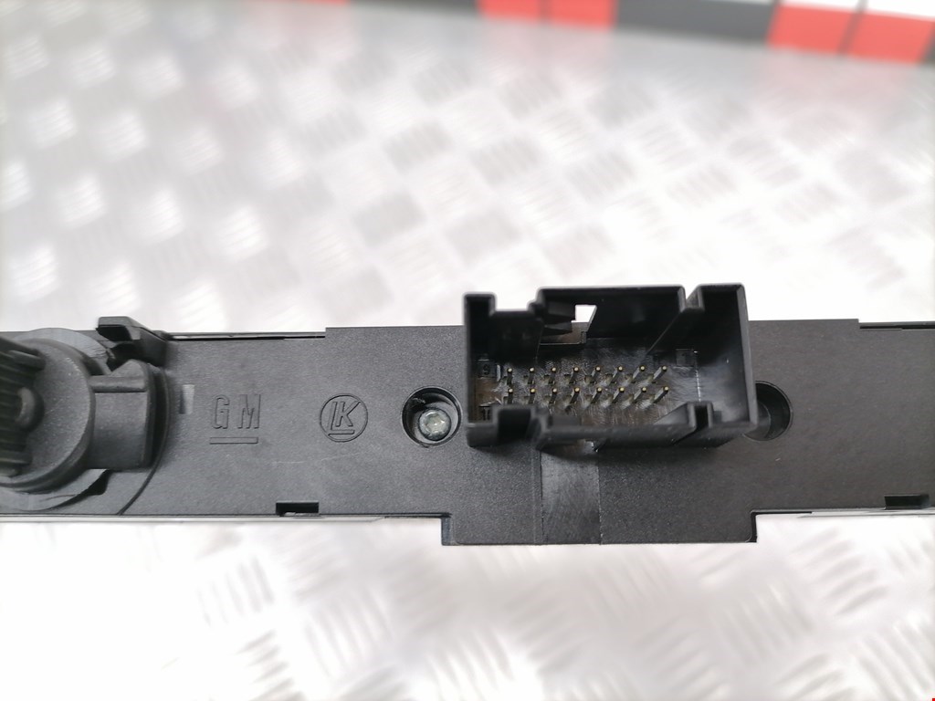 Кнопка аварийной сигнализации (аварийки) OPEL Astra H/Family 2004-2015