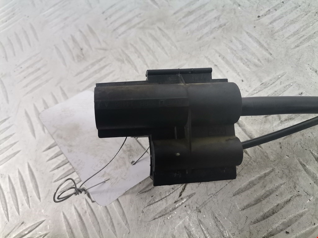 Клемма аккумулятора (плюс) + FORD Mondeo II 1996-2000