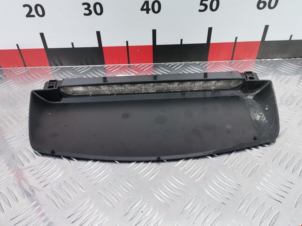 Фонарь дополнительный тормозной (стоп-сигнал) Nissan Primera P12 (2001-2008)