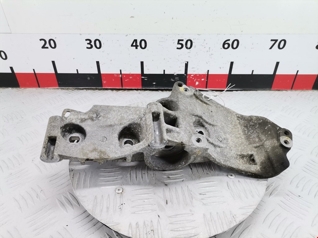 Кронштейн генератора RENAULT Megane II 2002-2009