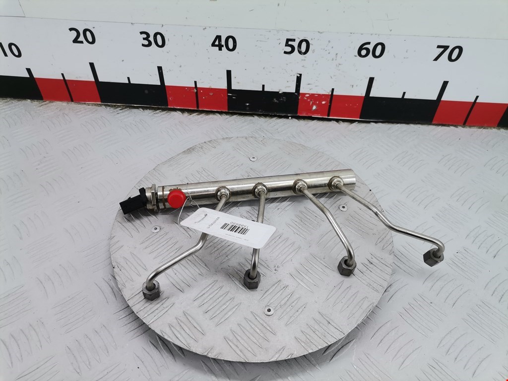 Рампа топливная (рейка) BMW 5er 5 серия F10/F11/F07 2009-2017