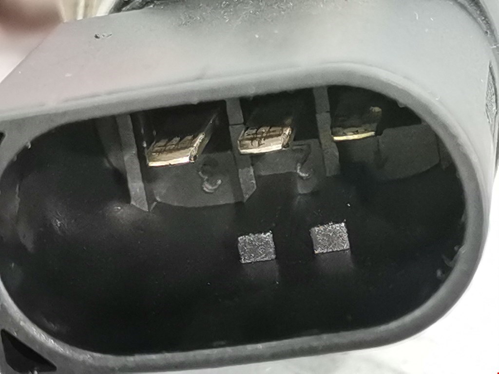 Рампа топливная (рейка) BMW 5er 5 серия F10/F11/F07 2009-2017