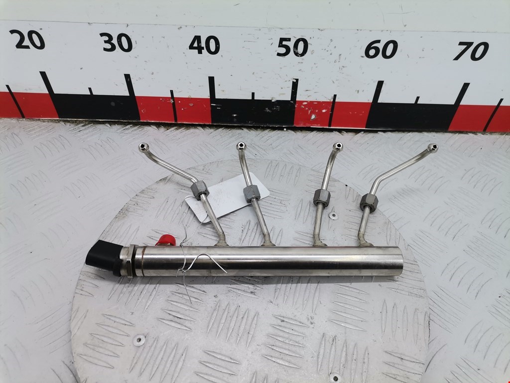 Рампа топливная (рейка) BMW 5er 5 серия F10/F11/F07 2009-2017