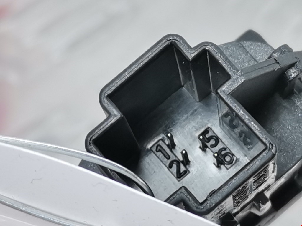 Кнопка стеклоподъемника FORD Mondeo III 2000-2007