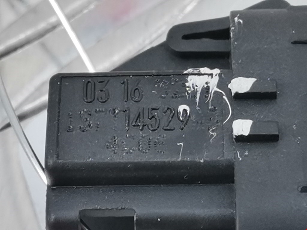 Кнопка стеклоподъемника FORD Mondeo III 2000-2007