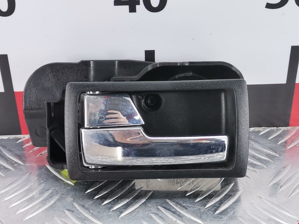 Ручка дверная задняя внутренняя левая FORD Mondeo III 2000-2007