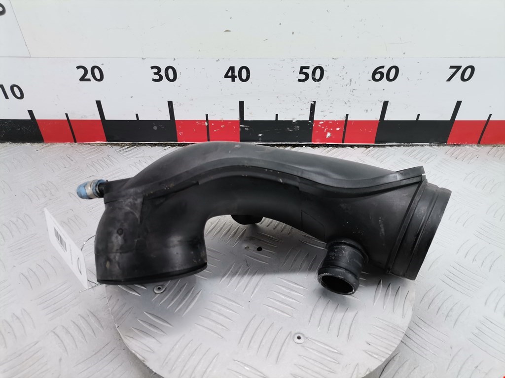 Патрубок воздушного фильтра AUDI A4 B6 2001-2005