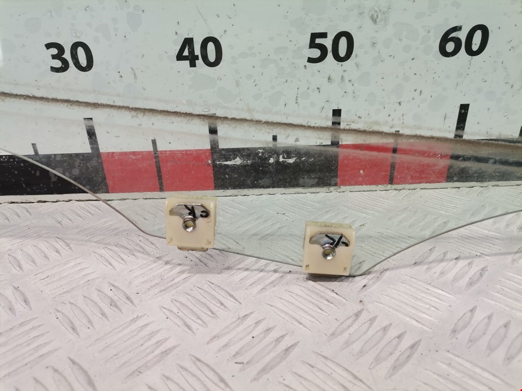 Стекло двери переднее левое MAZDA Mazda 2 DE\DE2 2007-2014