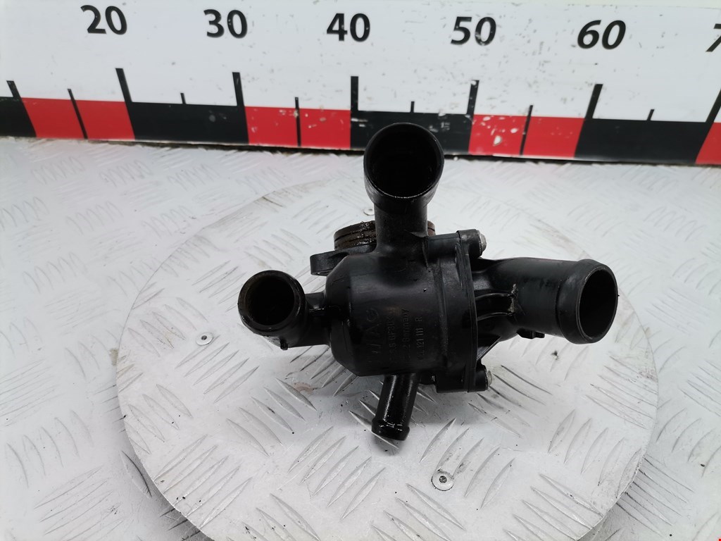 Корпус термостата VOLKSWAGEN Golf VI 2009-2012