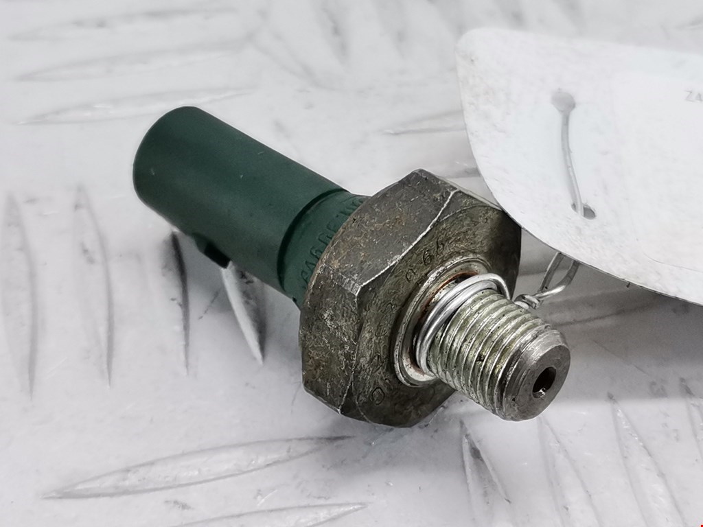 Датчик давления масла VOLKSWAGEN Golf IV 1997-2003