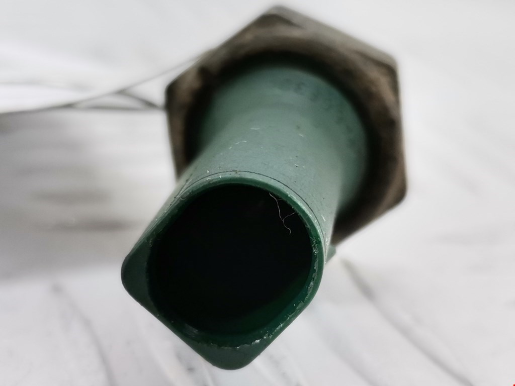 Датчик давления масла VOLKSWAGEN Golf IV 1997-2003