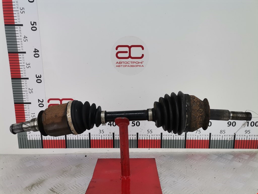 Полуось передняя правая (приводной вал шрус) Nissan Navara (D40) (2004-2015)