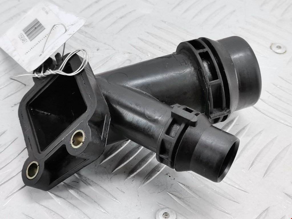 Тройник системы охлаждения BMW 3er E90/E91 2005-2012