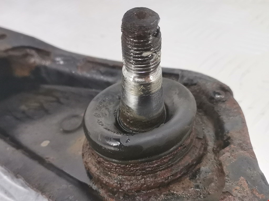 Рычаг передний правый NISSAN Navara III D40 2005-2015