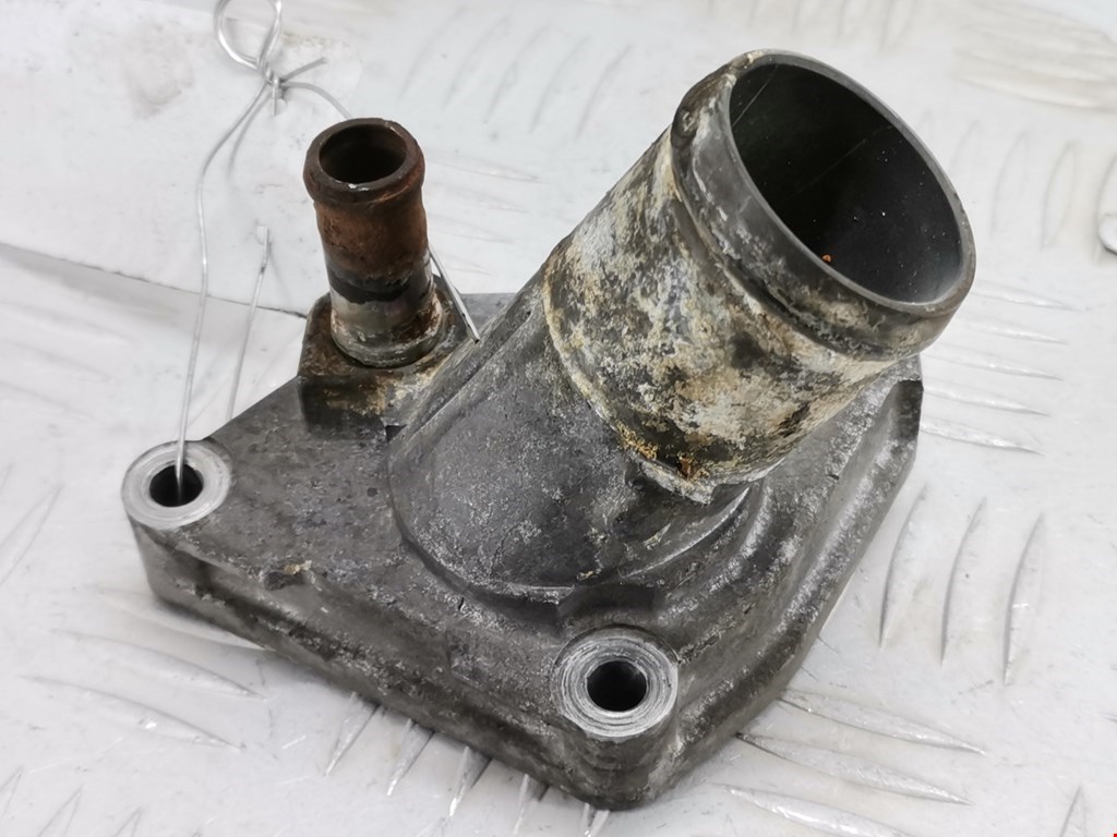 Корпус термостата INFINITI FX/ QX70 2002-2008