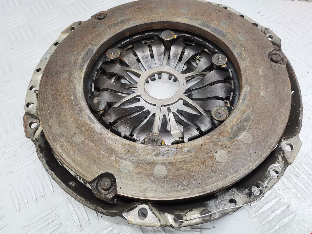 Маховик (демпфер сцепления) VOLKSWAGEN Passat B6 2005-2011