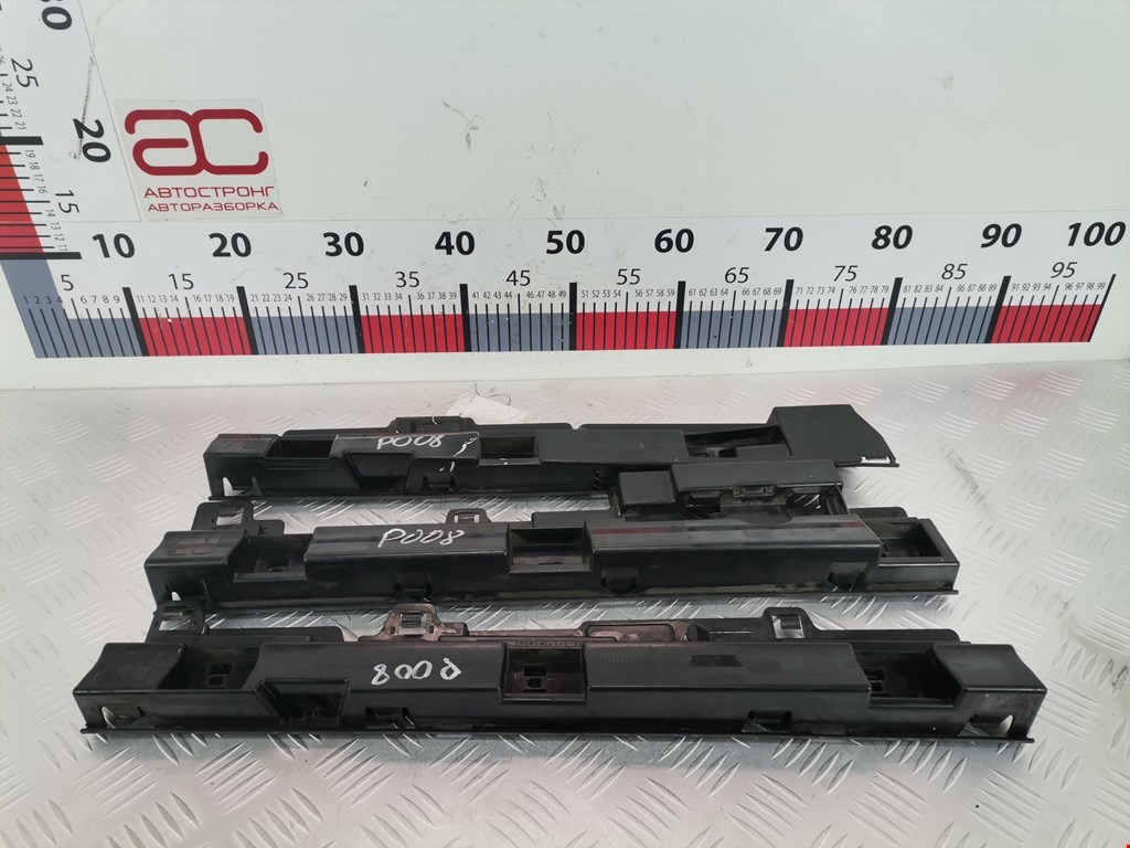 Накладка декоративная на порог правая BMW 3-Series (F30/F31/F34/F35) (2011-2020)