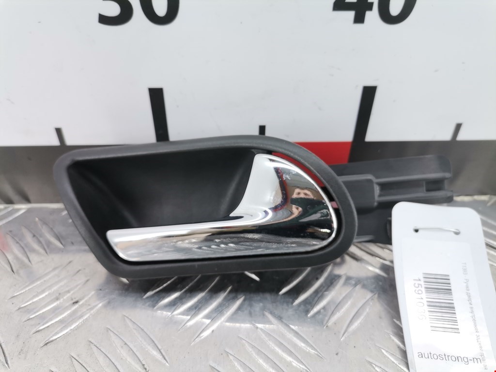 Ручка дверная задняя внутренняя правая VOLKSWAGEN Golf V 2003-2009