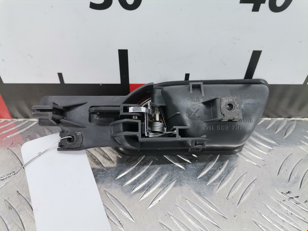 Ручка дверная задняя внутренняя правая VOLKSWAGEN Golf V 2003-2009