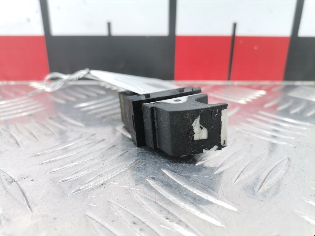 Кнопка стеклоподъемника VOLKSWAGEN Golf V 2003-2009