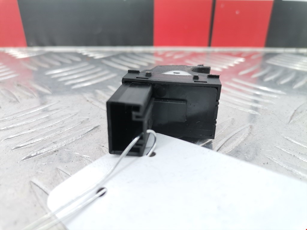 Кнопка стеклоподъемника VOLKSWAGEN Golf V 2003-2009