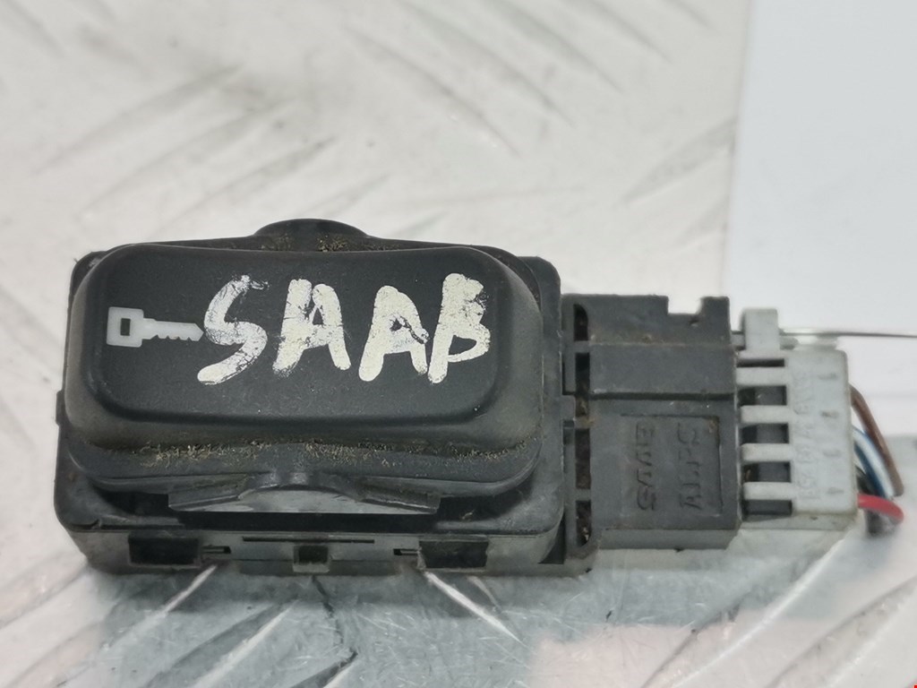 Кнопка центрального замка SAAB 9-5 1997-2010
