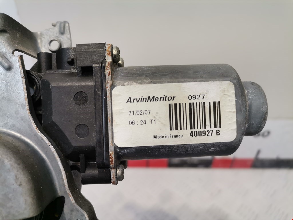 Стеклоподъемник задний левый NISSAN Navara III D40 2005-2015