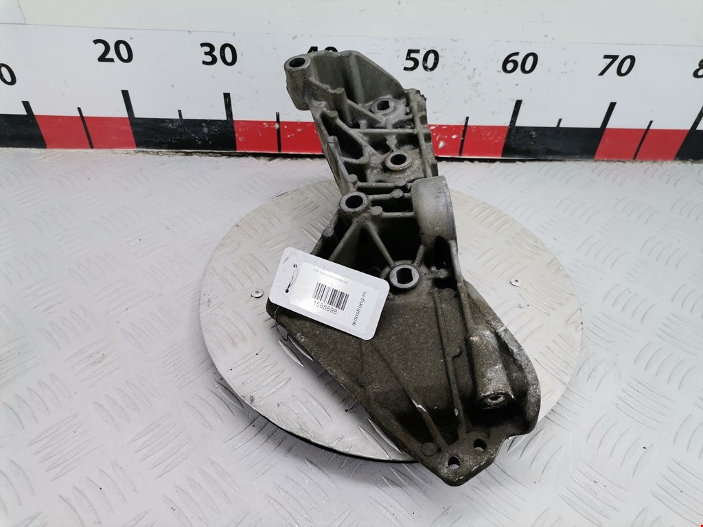 Кронштейн генератора NISSAN Qashqai J10 2006-2013