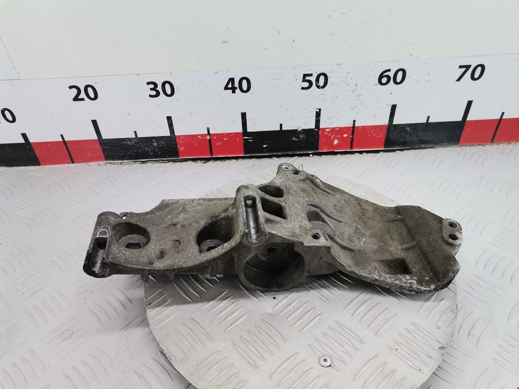 Кронштейн генератора NISSAN Qashqai J10 2006-2013