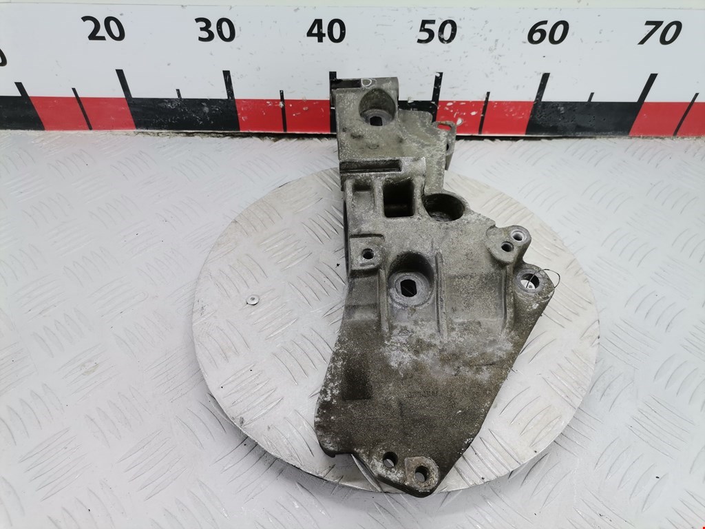 Кронштейн генератора NISSAN Qashqai J10 2006-2013