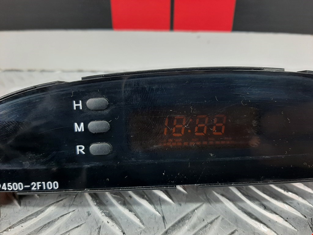 Часы KIA Cerato I 2004-2009