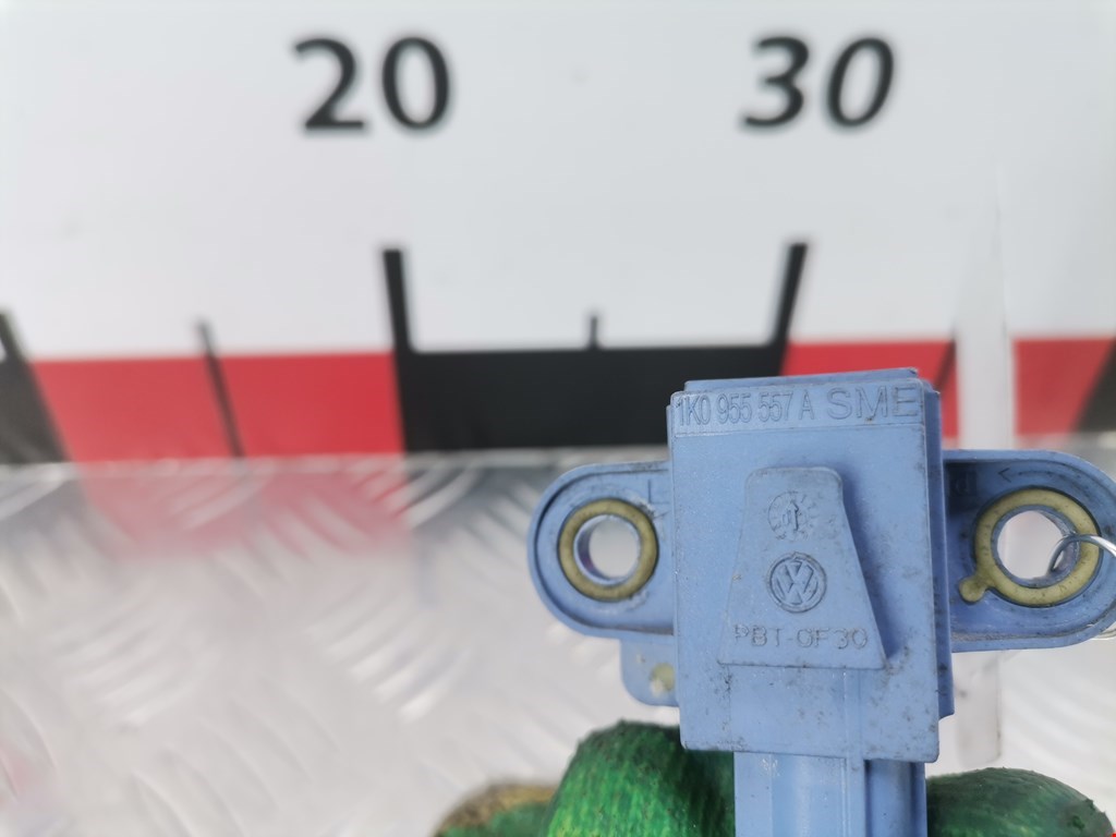 Датчик AIR BAG (подушек безопасности) VOLKSWAGEN Golf V 2003-2009