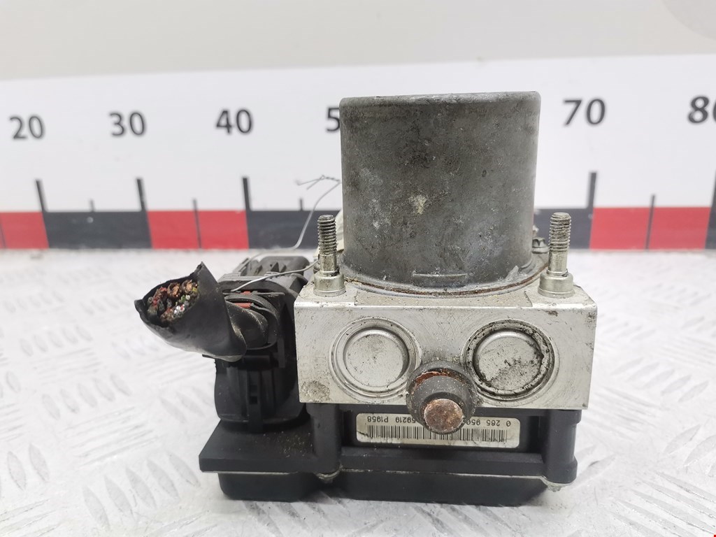 Блок ABS (насос) AUDI A4 B7 2004-2007