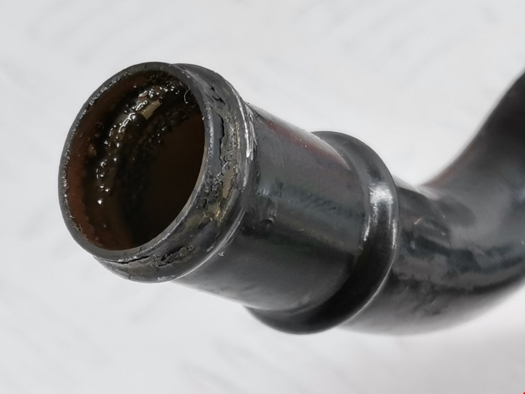 Патрубок VOLKSWAGEN Passat B7 2011-2015