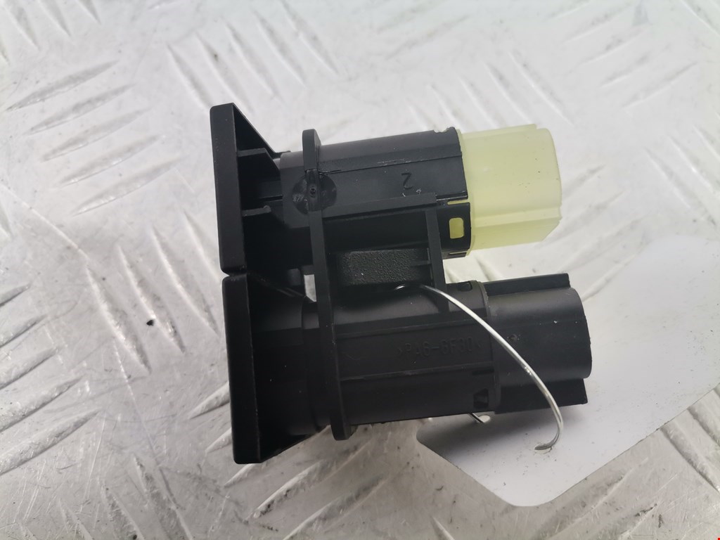 Кнопка аварийной сигнализации (аварийки) FORD Mondeo III 2000-2007