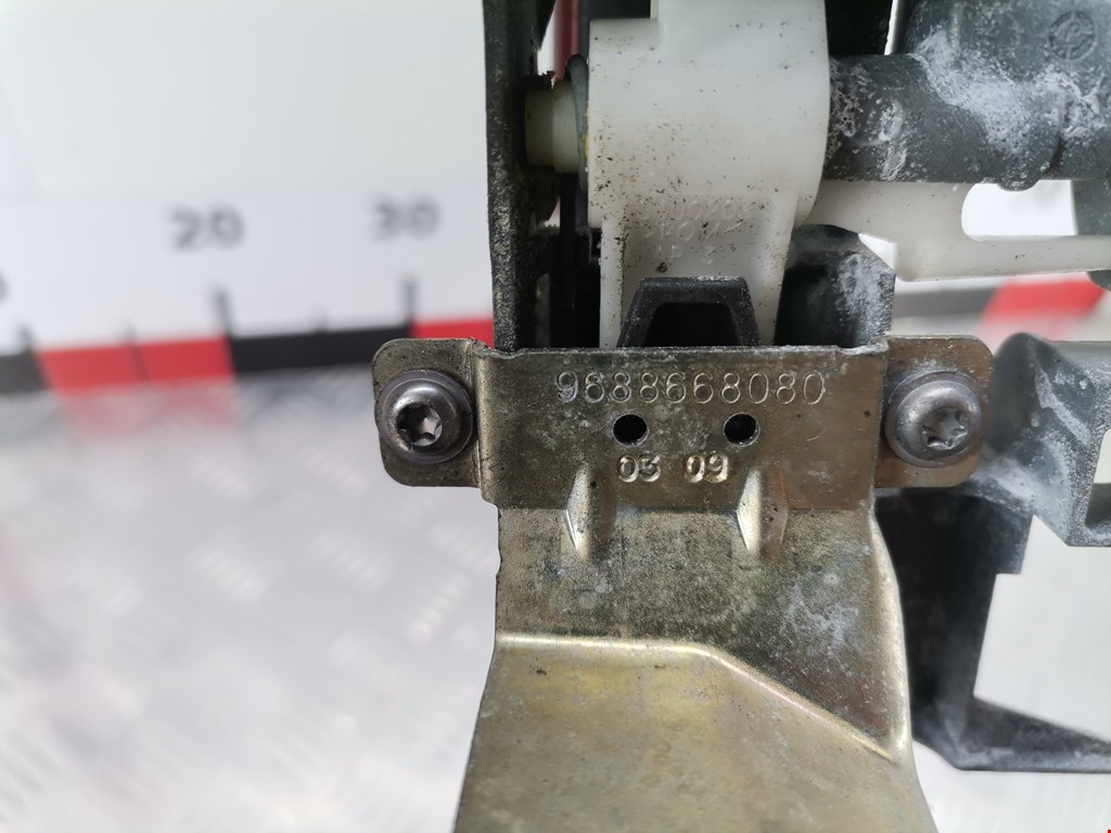 Ручка двери передней наружная правая PEUGEOT Partner 2008-2018