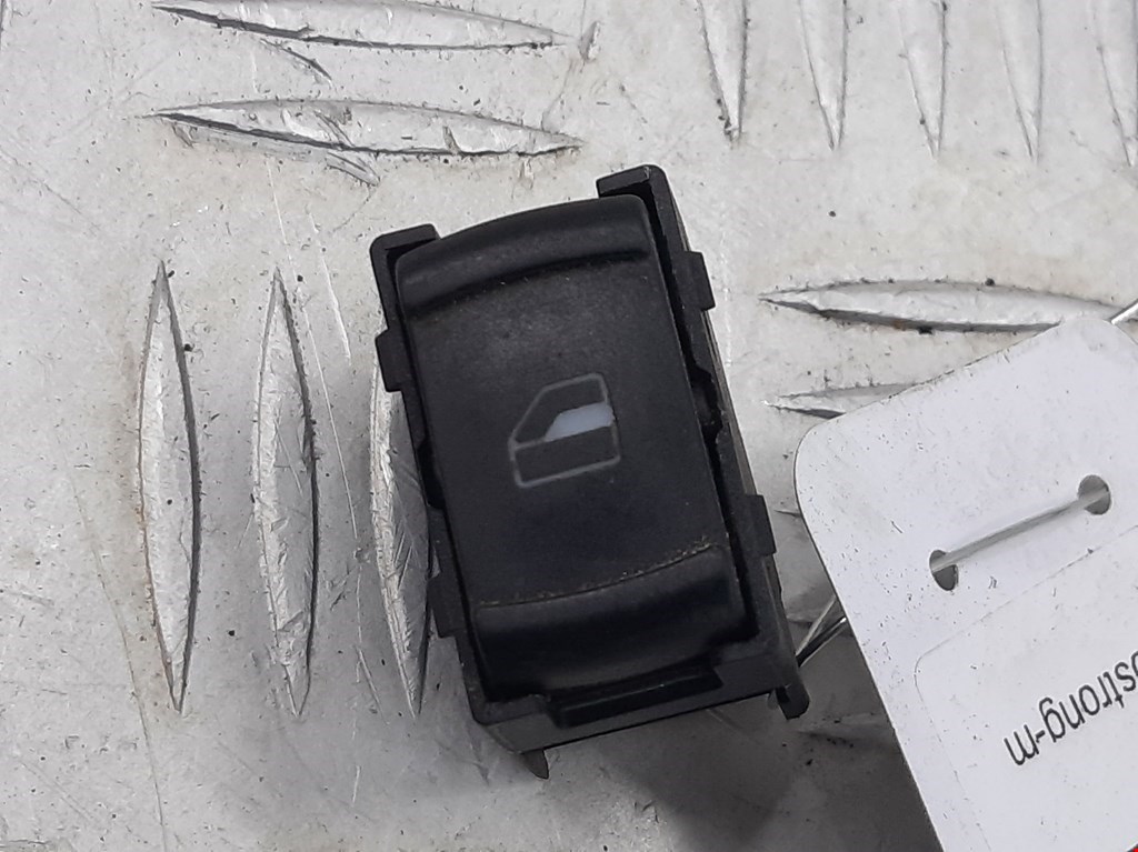 Кнопка стеклоподъемника Skoda Octavia 1U (1996-2010)