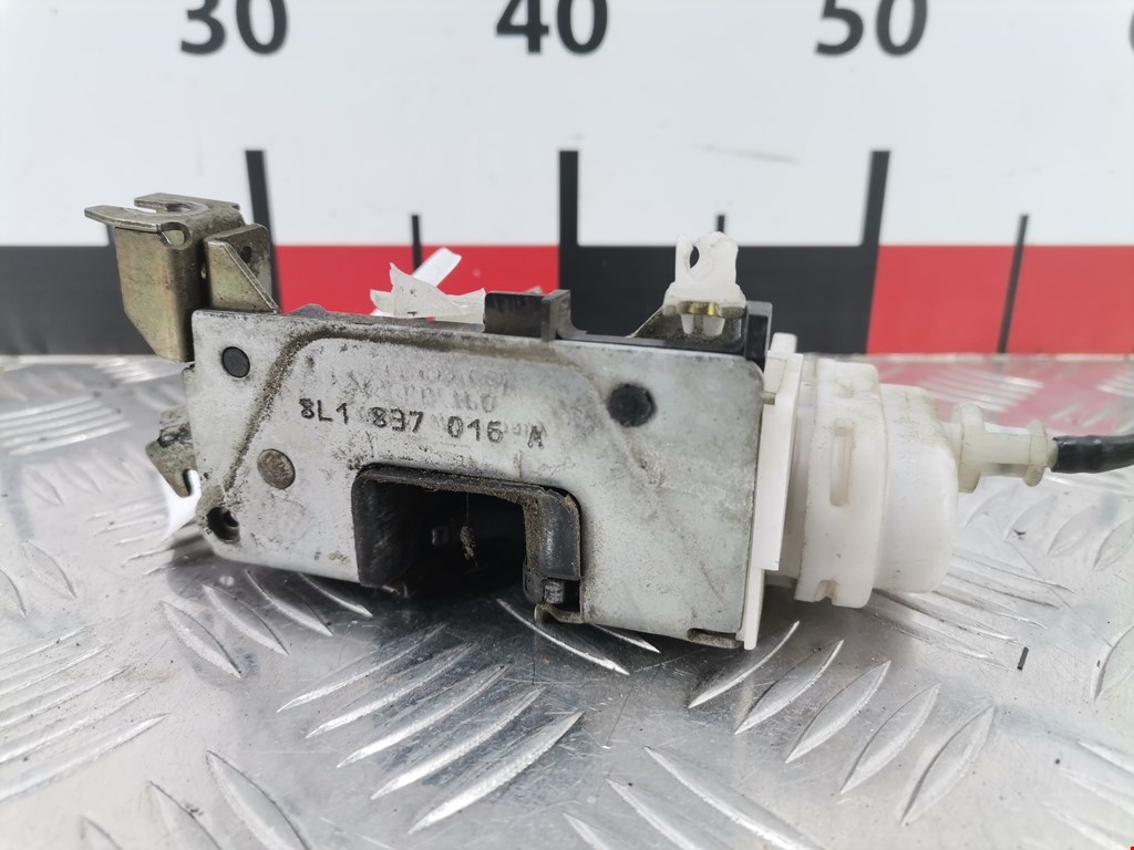 Замок двери передней правой AUDI A3 8L 1996-2003