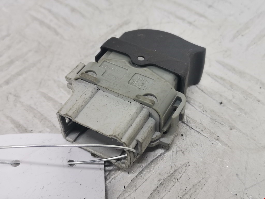 Кнопка стеклоподъемника RENAULT Laguna 2001-2007