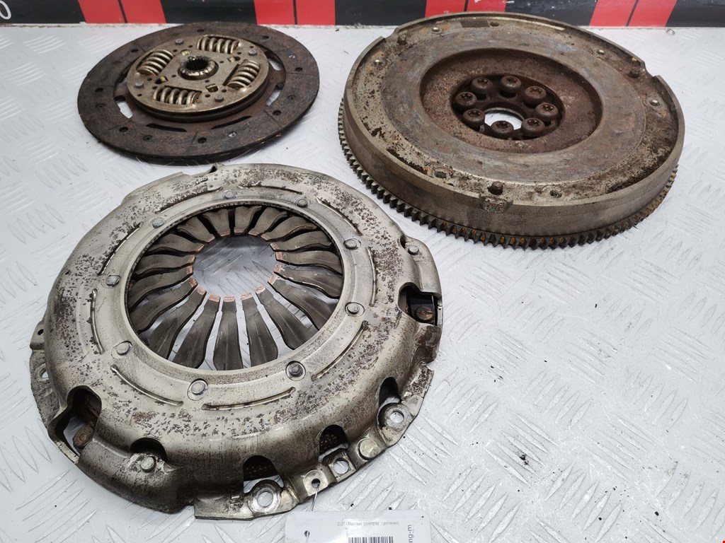 Маховик (демпфер сцепления) RENAULT Trafic II 2001-2014