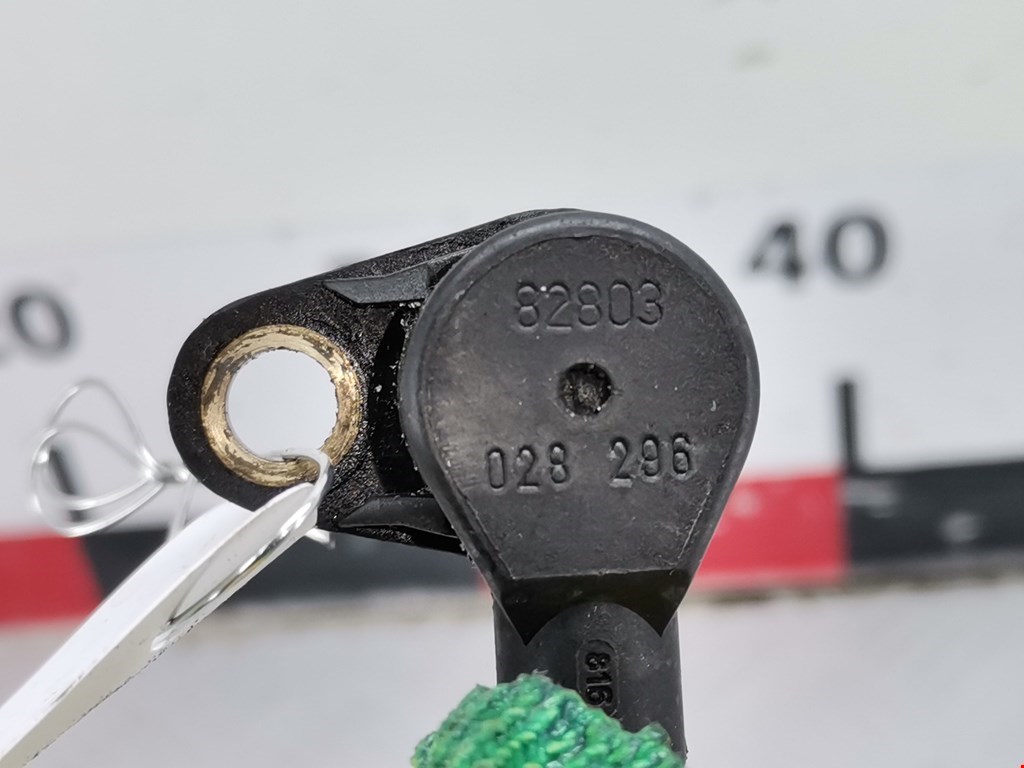 Датчик положения коленвала VOLKSWAGEN Passat B5 1997-2005