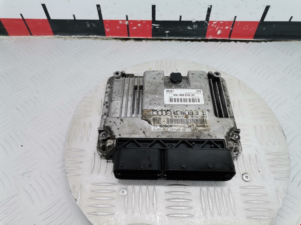 Блок управления двигателя (ЭБУ) AUDI A4 B8 2007-2015