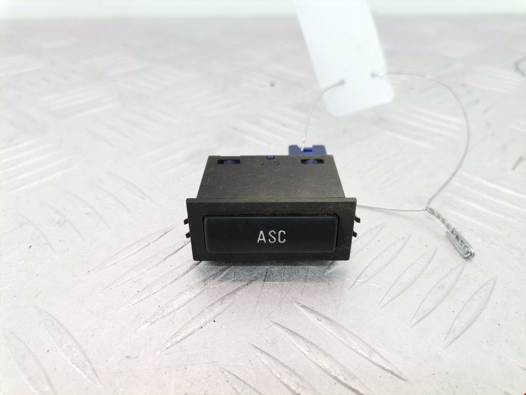 Кнопка антипробуксовочной системы BMW 5er 5 серия E39 1995-2004